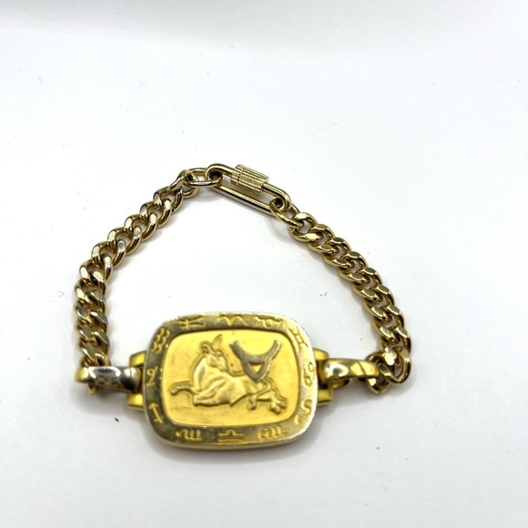 Taurus Bracelet Curb Chain MCM  Unisex Bracelet Gold tone vintage - Picture 1 of 13